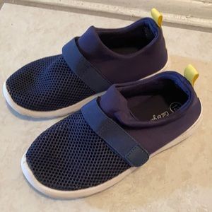 Cat & Jack Size 12 Kid Water Shoes - like new, EUC